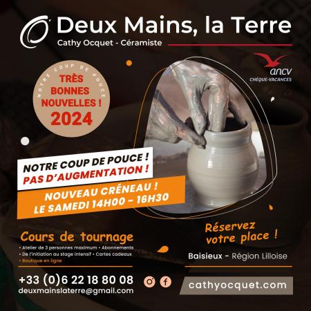 Affiche carree deux mains la terre poterie region lilloise