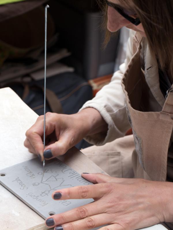 Deux mains la terre - Marc Zommer Photographies