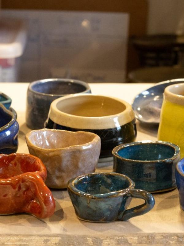 Deux mains la terre - Marc Zommer Photographies