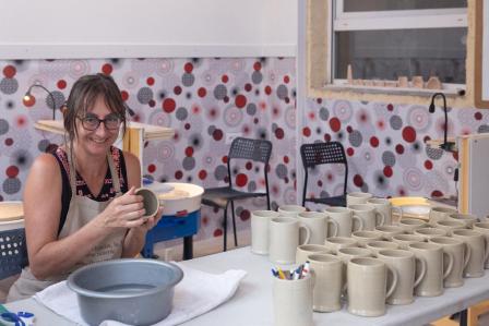 Atelier poterie lille deux mains la terre marc zommer photographies