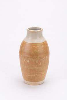 Expo grande synthe deux mains la terre poterie lille marc zommer photographies vase 2