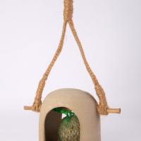 N16ma mangeoire 02 deux mains la terre marc zommer photographies